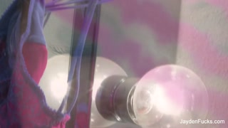 Tette grosse da toccare e figa da masturbare allo specchio